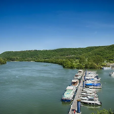 Le Bellevue 3* Les Roches-de-Condrieu